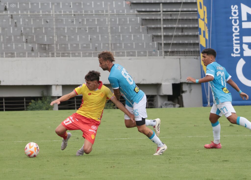 Igualdad entre Aucas y Manta FC en la jornada 13 de la LigaPro.
