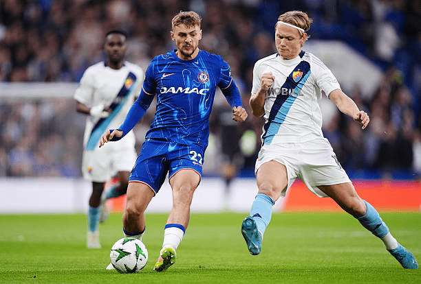 Chelsea con Caicedo en el banco clasifica a la final de la Conference League