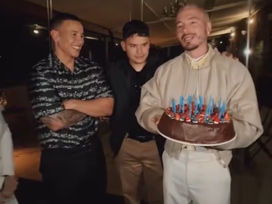 Daddy Yankee, ícono del reggaetón, celebró el 27º cumpleaños de su hijo Jeremy Ayala el último fin de semana en Italia.