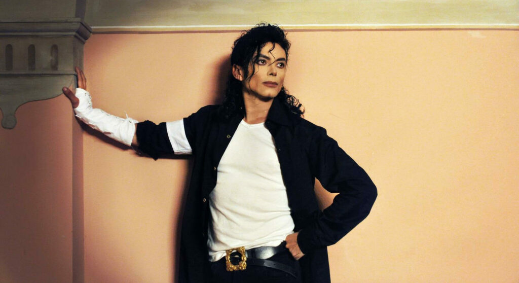 El doble de Michael Jackson llega a Ecuador con su experiencia inmersiva del “Rey del Pop”.