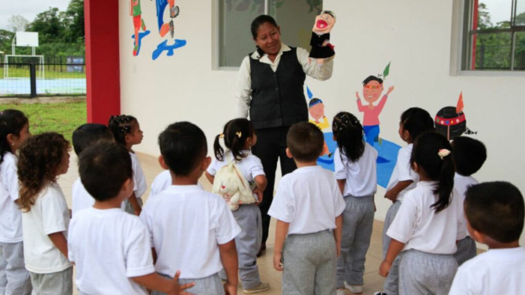 Estos son los nuevos ámbitos de aprendizaje que dispone el Ministerio de Educación para los estudiantes. (API).