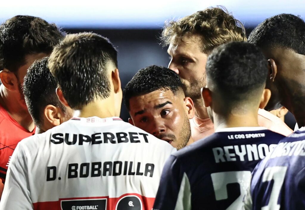 Miguel Navarro denunció xenofobia de Damián Bobadilla y el paraguayo pidió disculpas