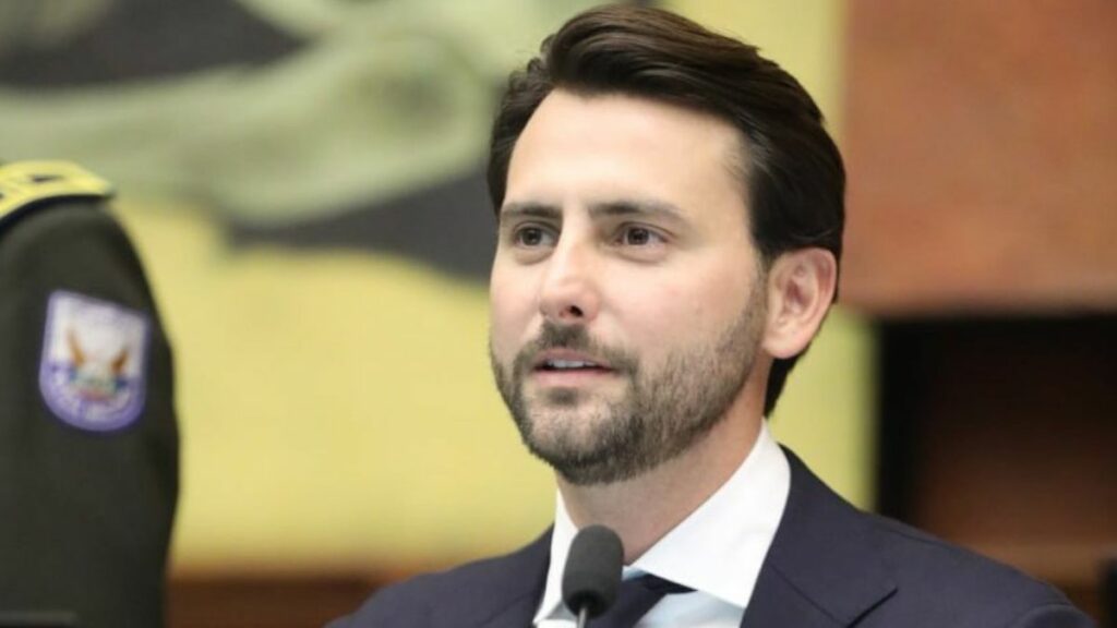 Niels Olsen pide a la Asamblea Nacional que desbloquee a quienes fueron censuraros en la anterior administración. (Asamblea Nacional).