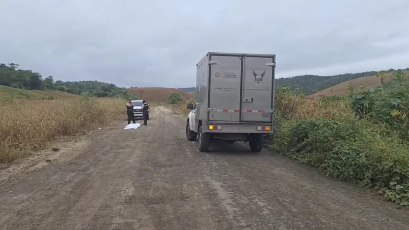 Tenía 21 años de edad Identifican a la mujer hallada sin vida en la vía Colón-Quimís