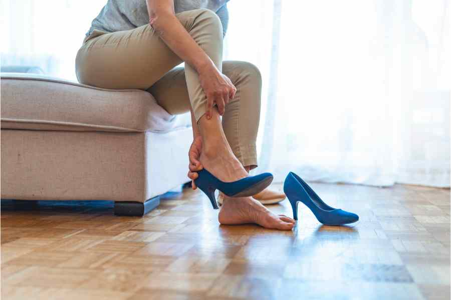 Dolor de espalda: el tipo de calzado que puede marcar la diferencia, según expertos