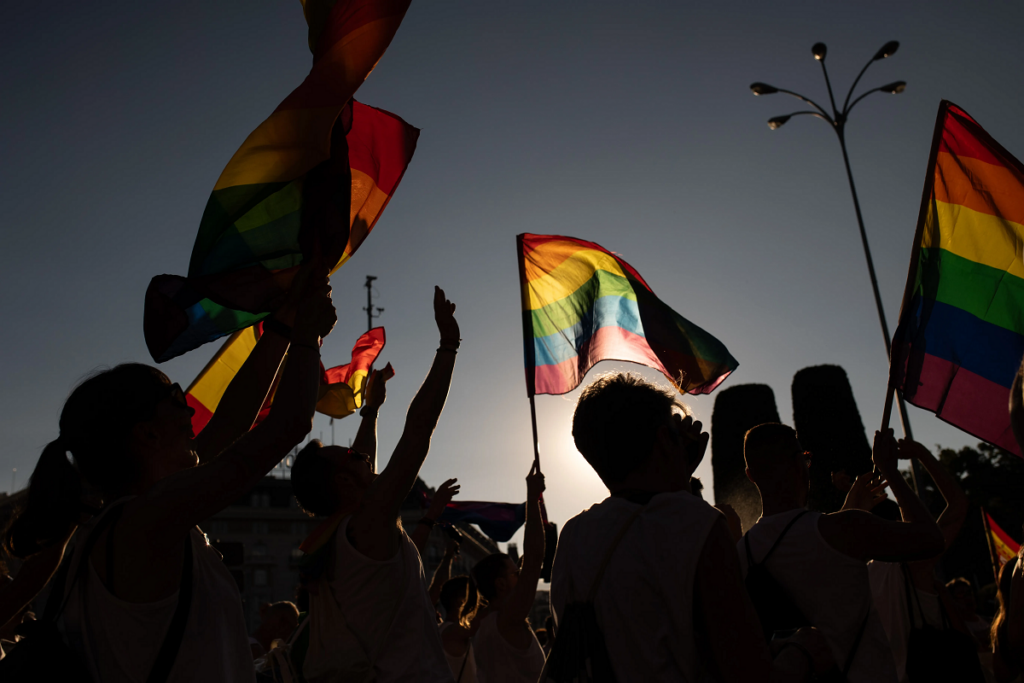 Hungría impide manifestación LGTBI tras nueva ley que limita derechos fundamentales