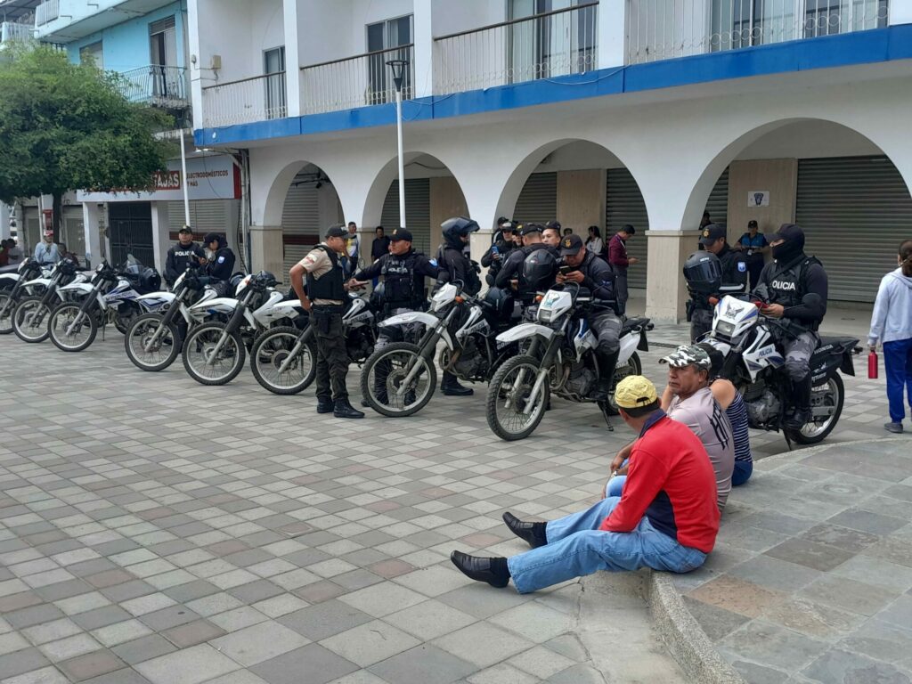 Obreros municipales levantan protestas