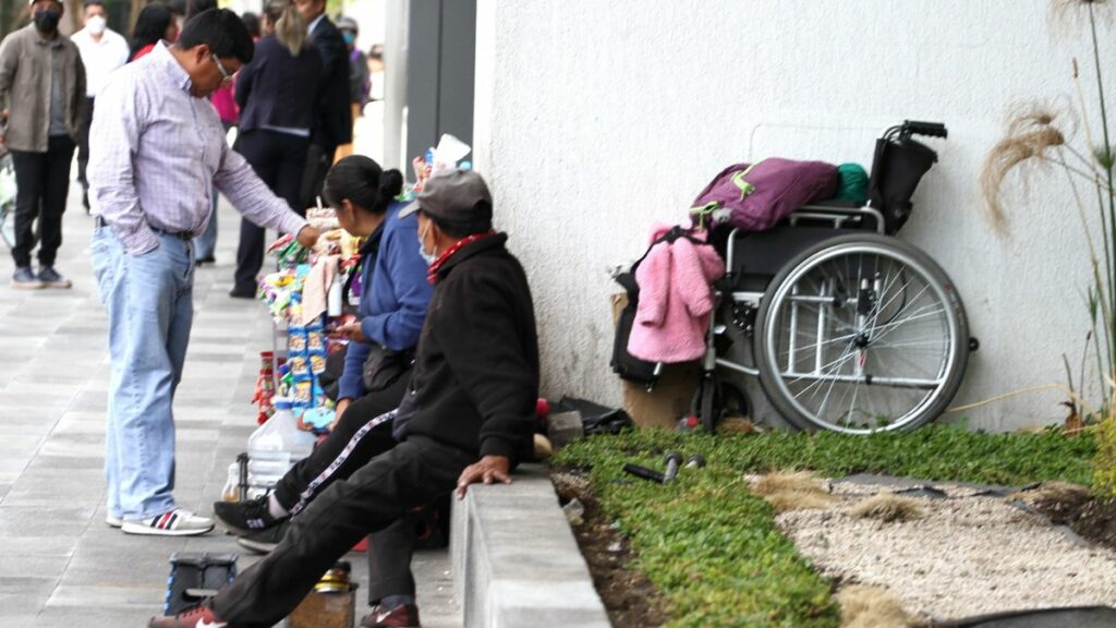 La pobreza por necesidades básicas insatisfechas (MBI) bajó del 60.1 % al 39.8 % en doce años, según el INEC. (API).