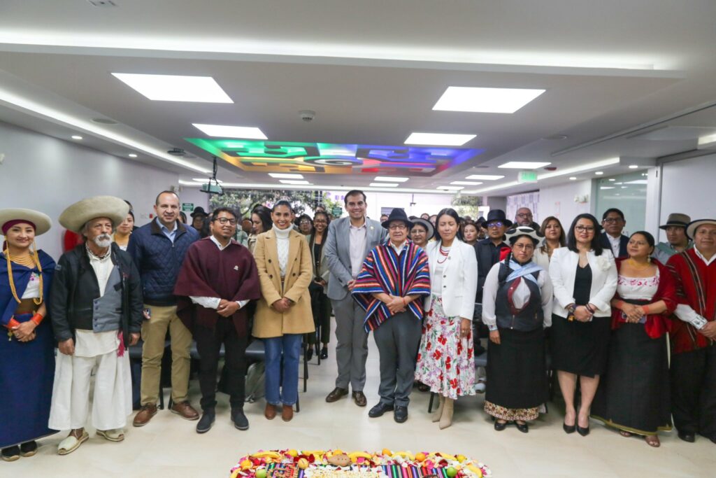 MIES dona terreno de 47.121 metros cuadrados a la Universidad Intercultural Amawtay Wasi