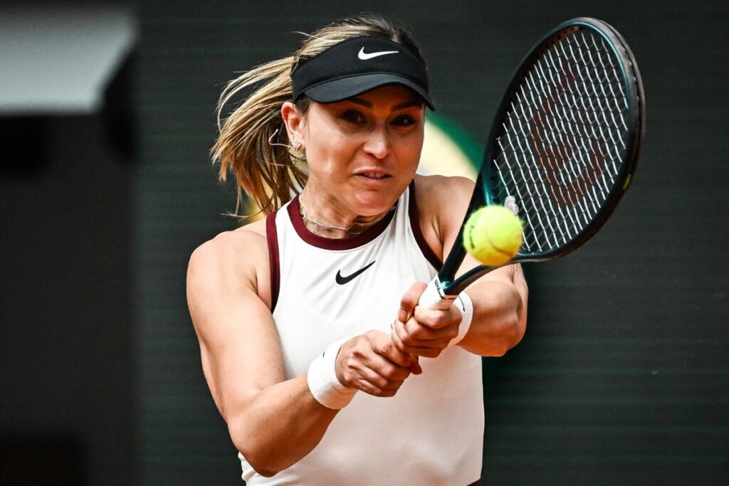 Paula Badosa supera a Emma Navarro y se mete en cuartos de final del Abierto de Berlín