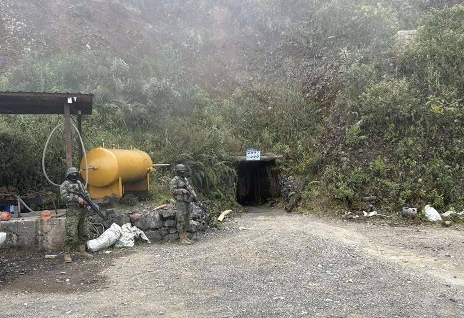 Operativo militar detecta presunta minería ilegal en concesión minera de Camilo Ponce Enríquez