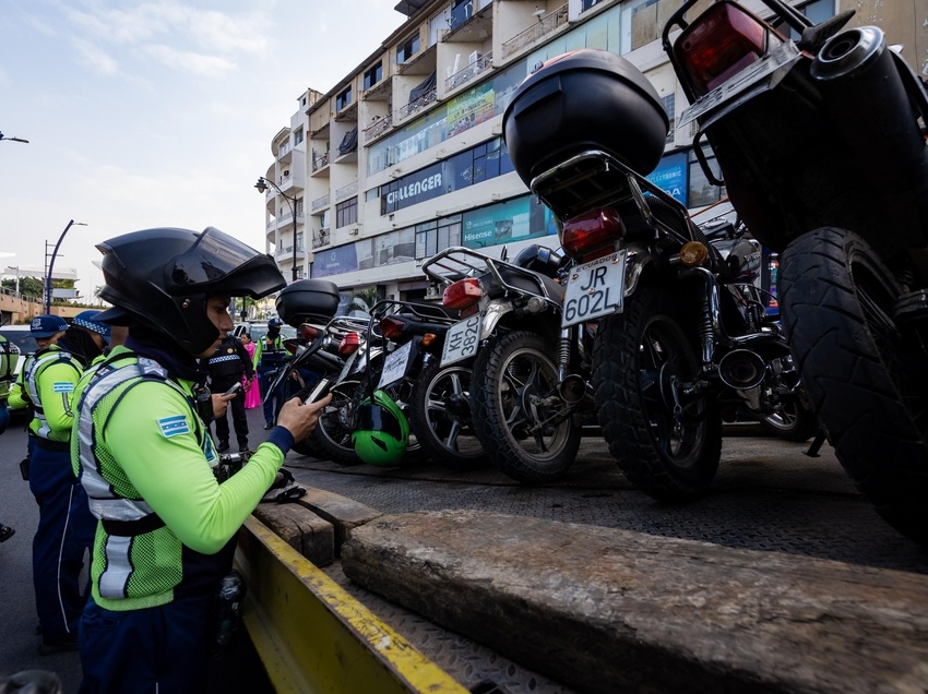 En 2023, la ATM reportó la retención de 1,200 vehículos en la Bahía por infracciones similares,