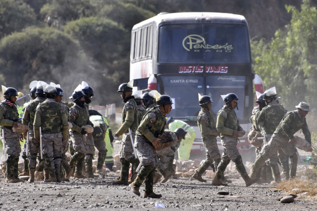 Protestas por Evo Morales en Bolivia: cuatro policías muertos y tensión creciente