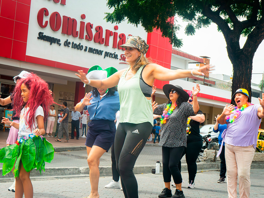 uta Urdesa se inspira en proyectos similares. En Guayaquil, Ruta Centro, lanzada en 2023, sentó las bases para Urdesa, conectando el centro con los barrios.