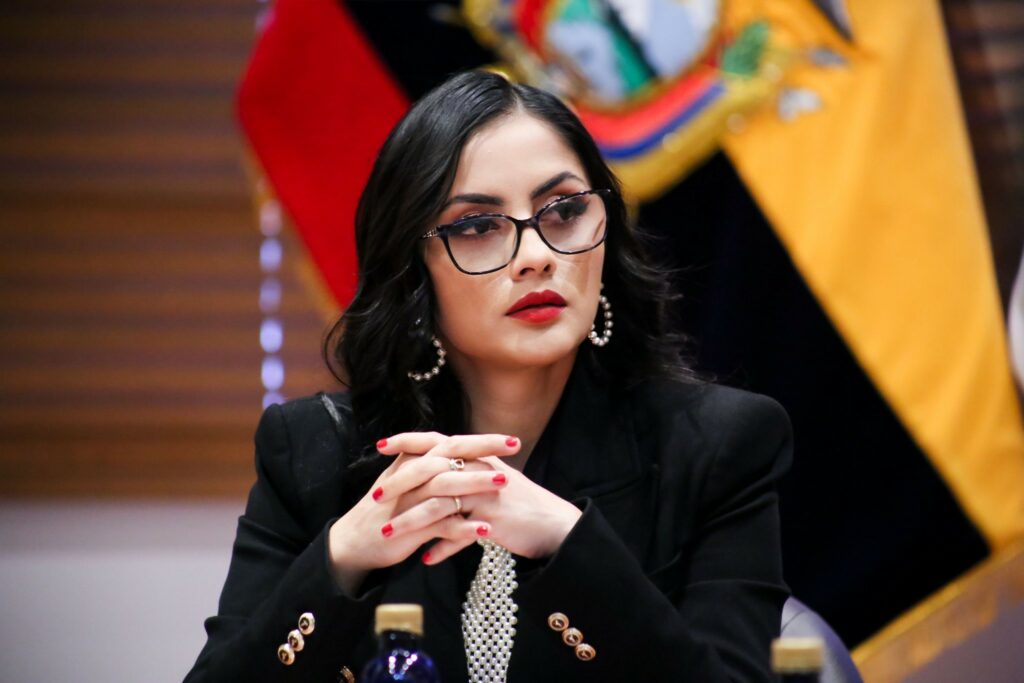 Juez del TCE sanciona a asambleísta Viviana Veloz con multa de $9.000 por campaña anticipada en elecciones 2023