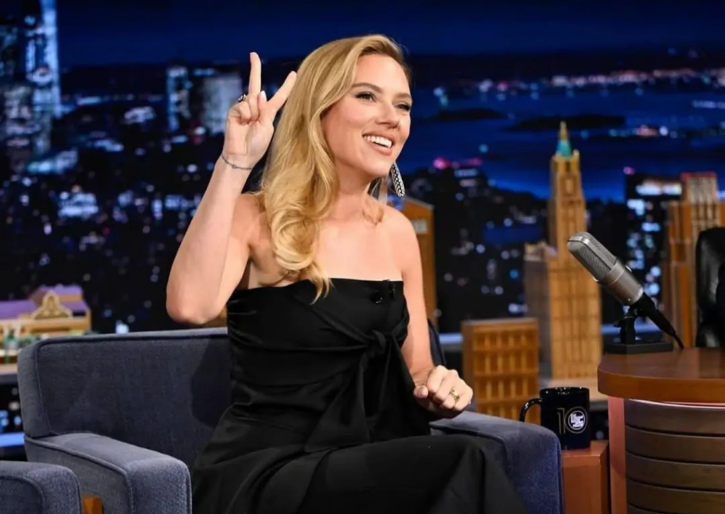 Scarlett Johansson se corona como la actriz más taquillera de la historia