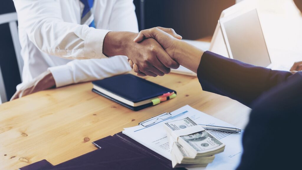 La consolidación de deudas puede reducir costos y organizar pagos.