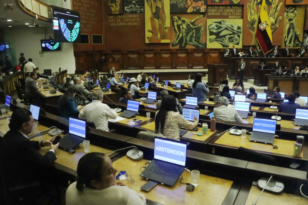 Asamblea Nacional Polarización, controversias, multas y crisis institucional en sus primeros 100 días