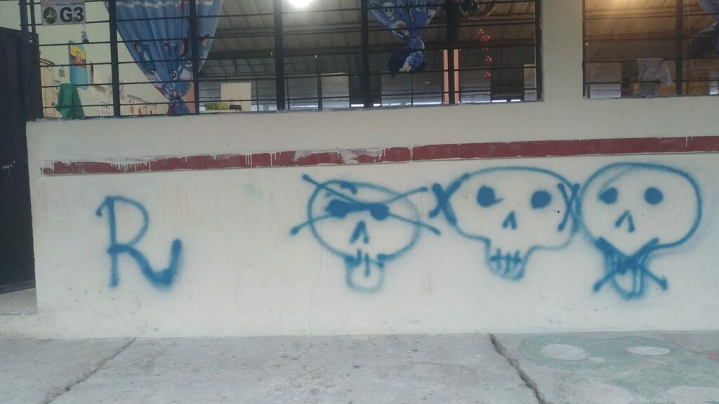 Bloque de Seguridad interviene tras actos de vandalismo que causan temor en institución educativa en Santo Domingo