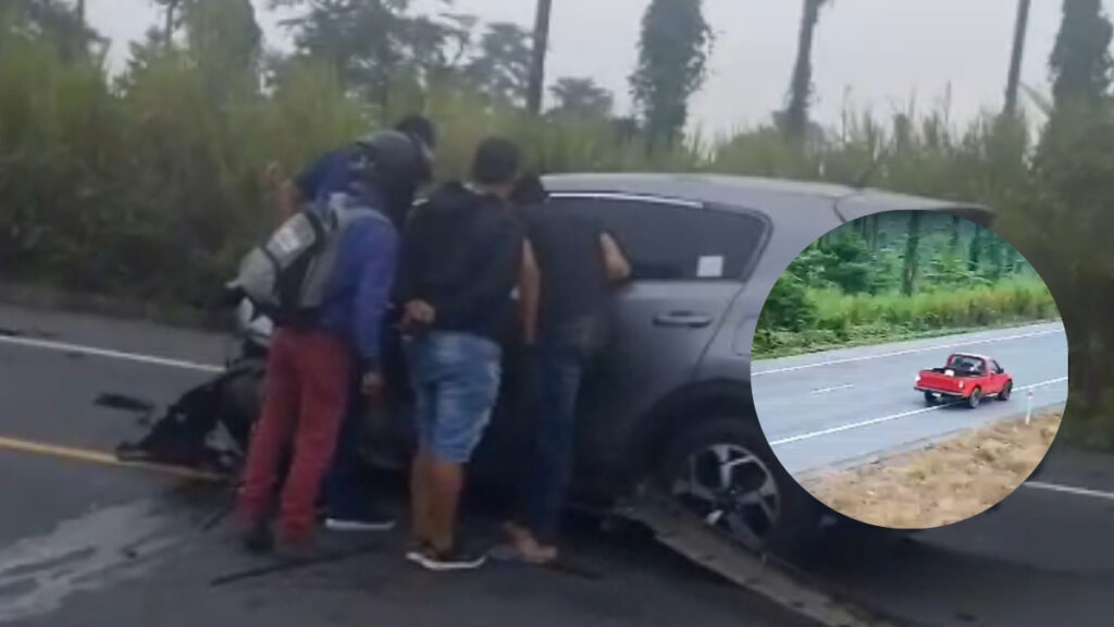 Cámara de seguridad grabó el accidente en Esmeraldas en el que fallecieron Marcos Olmedo, jugador del Muchuc Runa, y dos personas más.