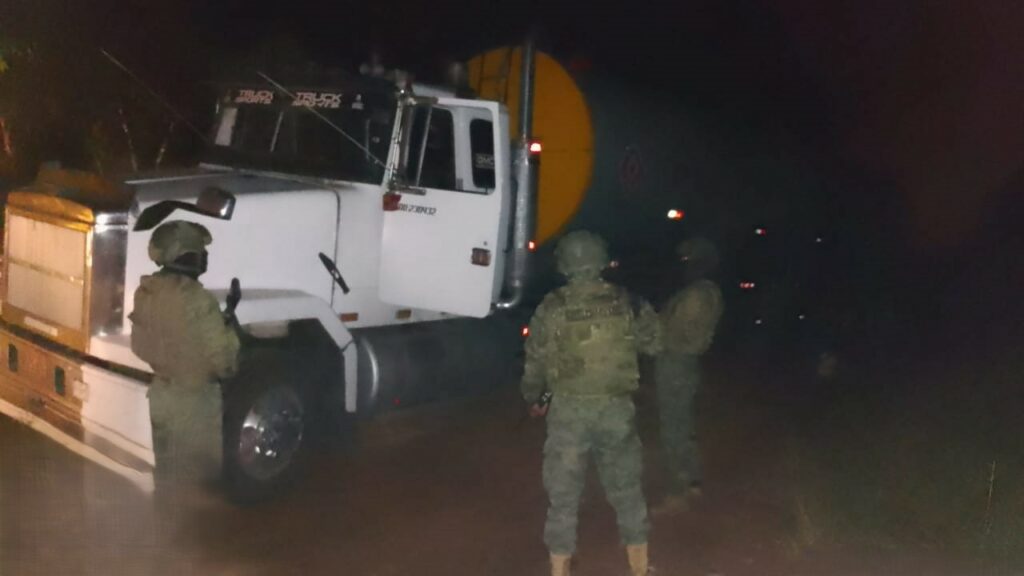 Ejército Ecuatoriano detecta conexión clandestina en poliducto durante operativo en La Concordia