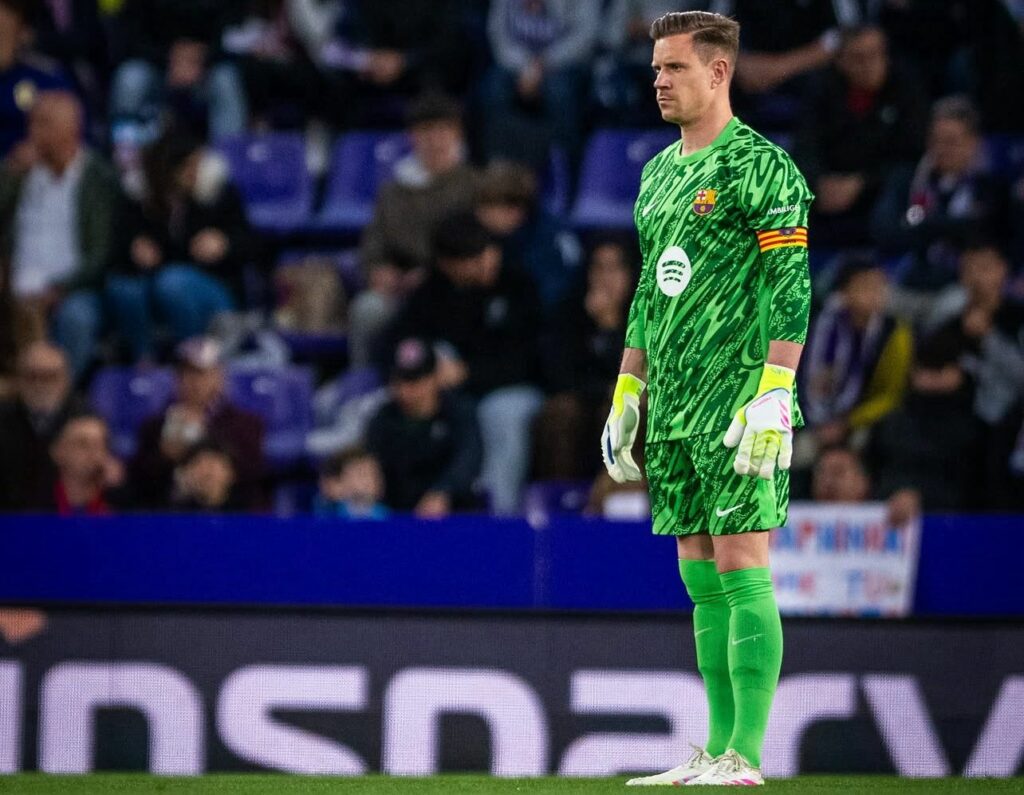 El FC Barcelona retira "temporalmente" la capitanía a Marc-André ter Stegen tras abrirle un expediente