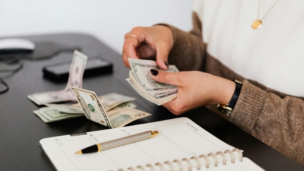 El pago del impuesto a la salida de divisas (ISD) incrementó en este 2025, de acuerdo a datos del Servicio de Rentas Internas (SRI). (Pexels)