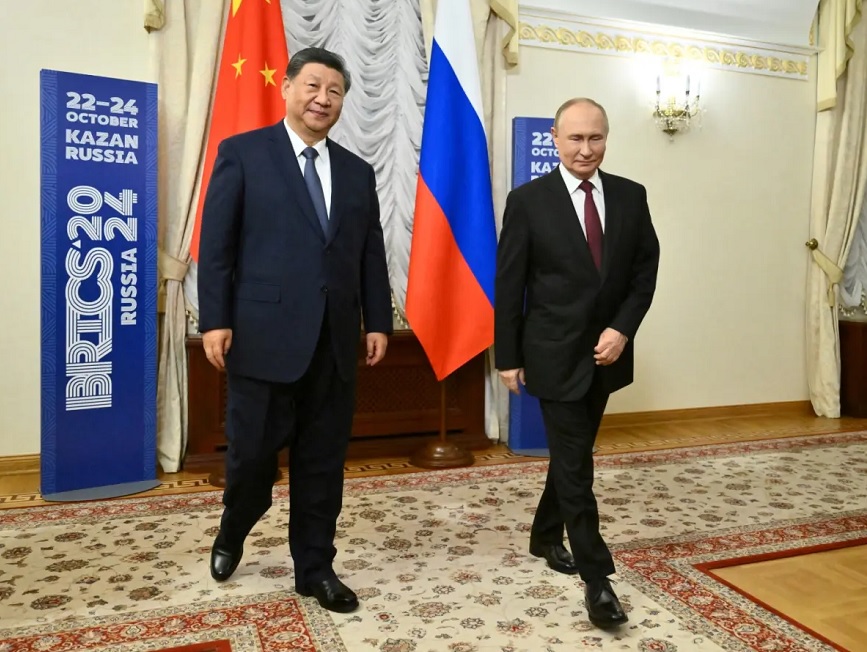 El presidente ruso, Vladímir Putin, inició una visita oficial de cuatro días a China, calificada como "sin precedentes" por su duración.