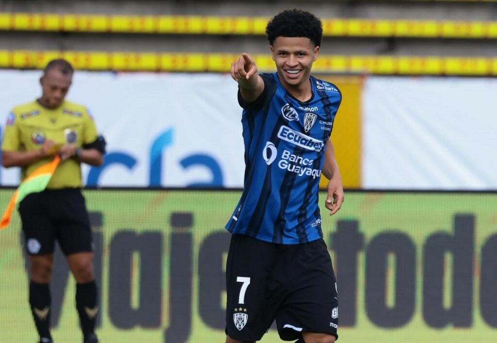 Independiente del Valle evalúa propuestas por el traspaso de Patrick Mercado