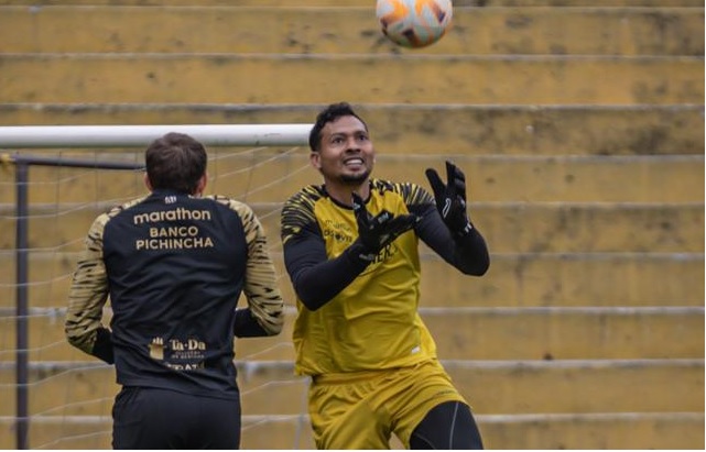 José Contreras se suma a los planes de Ismael Rescalvo en Barcelona SC