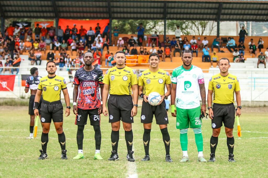 Liga de Portoviejo remonta y vence 1-2 a Exapromo en el duelo de ida por el tercer lugar