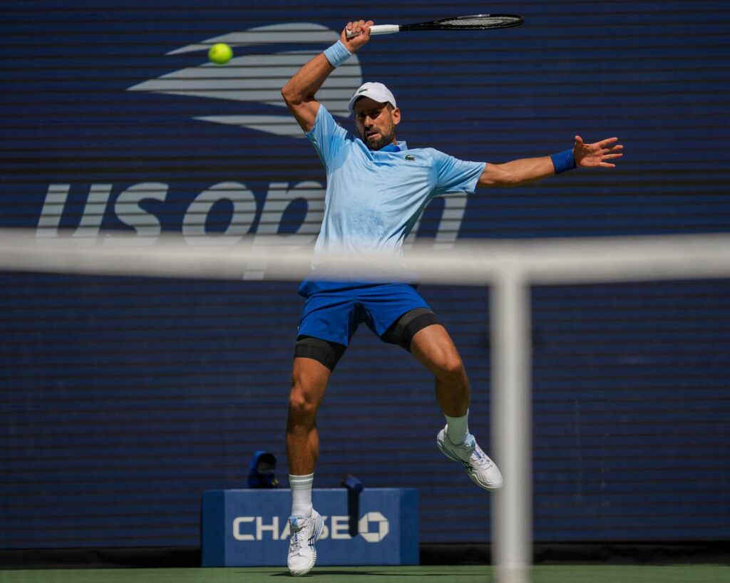 Novak Djokovic iguala récord de Federer con victoria en el US Open 2025