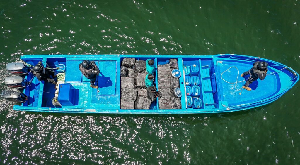 Los cárteles de México y Colombia son organizaciones criminales que controlan rutas de cocaína, marihuana, heroína y drogas sintéticas hacia Estados Unidos y Europa.