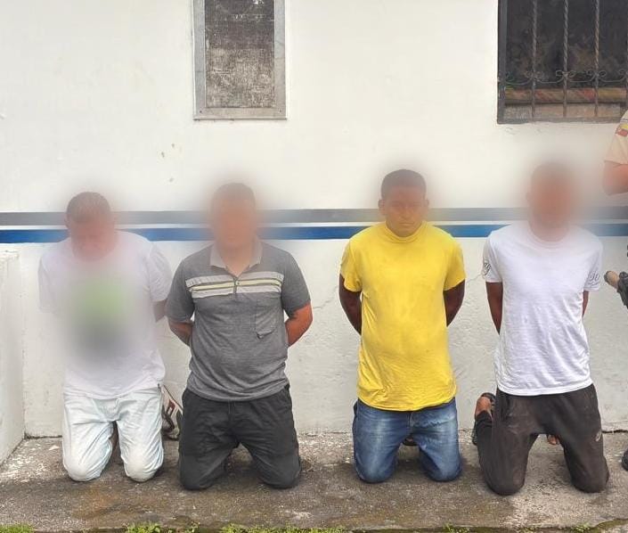 Policía captura a cuatro implicados por presunto intento de secuestro en Esmeraldas
