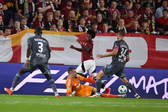 Preciado y Mercado destacan en victoria de Sparta Praga en Conference League