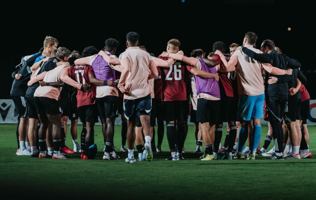 Sparta Praga avanza en Conference League con asistencia de Ángelo Preciado