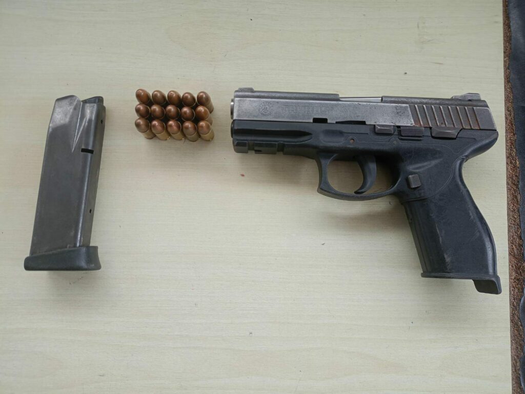 Tiros en Quevedo la persecución policial que terminó con un adolescente detenido