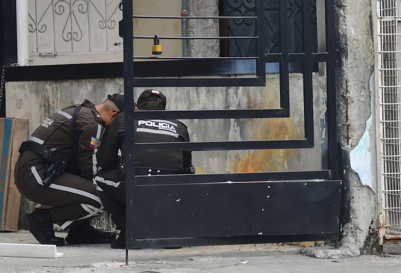 Una fuerte explosión, atribuida a un presunto artefacto explosivo artesanal, sacudió el sector del Batallón del Suburbio