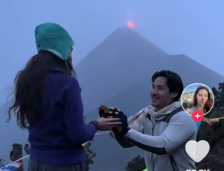 Propuesta épica: así respondió el volcán Acatenango cuando un joven pidió matrimonio