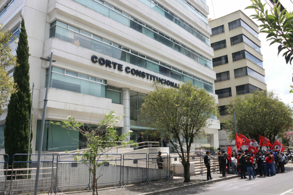 Gobierno de Ecuador afirma que la asamblea constituyente está encaminada y pide decisiones rápidas de la Corte Constitucional para que el pueblo vote