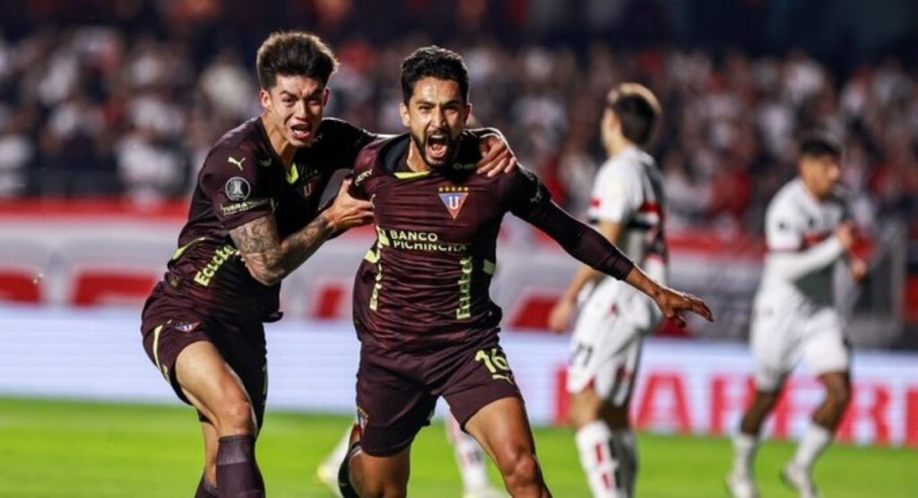 Jeison Medina celebra el gol del triunfo de Liga de Quito ante Sao Paulo.