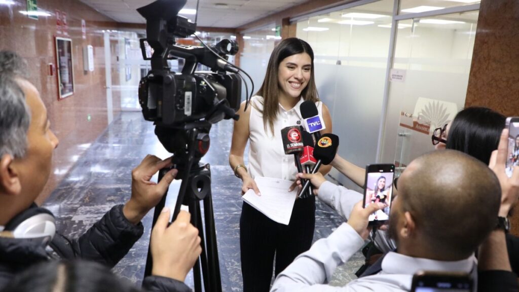 Valentina Centeno, asambleísta de ADN, propone ley de formación dual para fortalecer el empleo joven en Ecuador. (Cortesía)