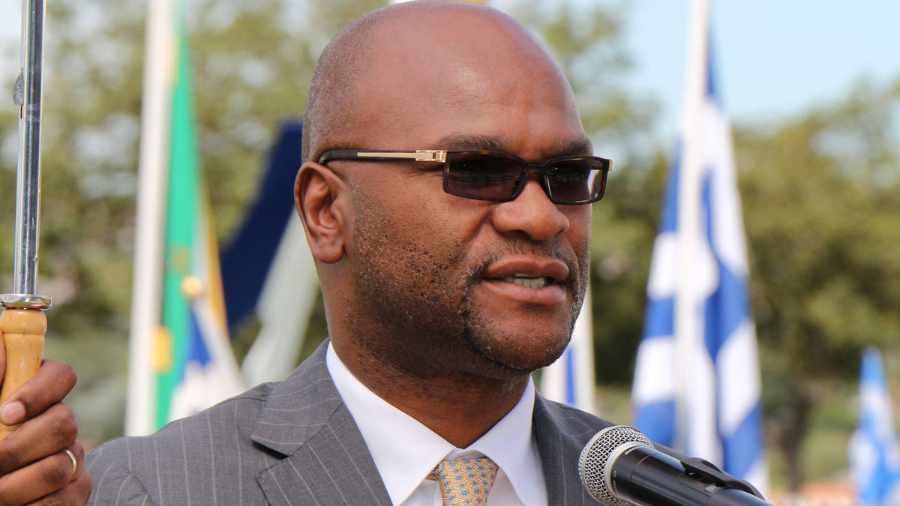 Embajador sudafricano Nkosinathi Mthethwa fallece tras caer de un hotel en París