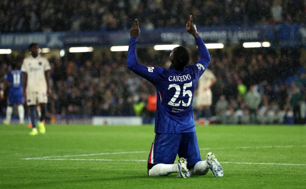 Chelsea vapulea al Ajax en la jornada 3 de Champions League con gol del ecuatoriano Moisés Caicedo