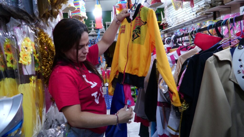 Disfraces de Halloween Guerreras K-Pop y superhéroes marcan la tendencia en Portoviejo. (El Diario)