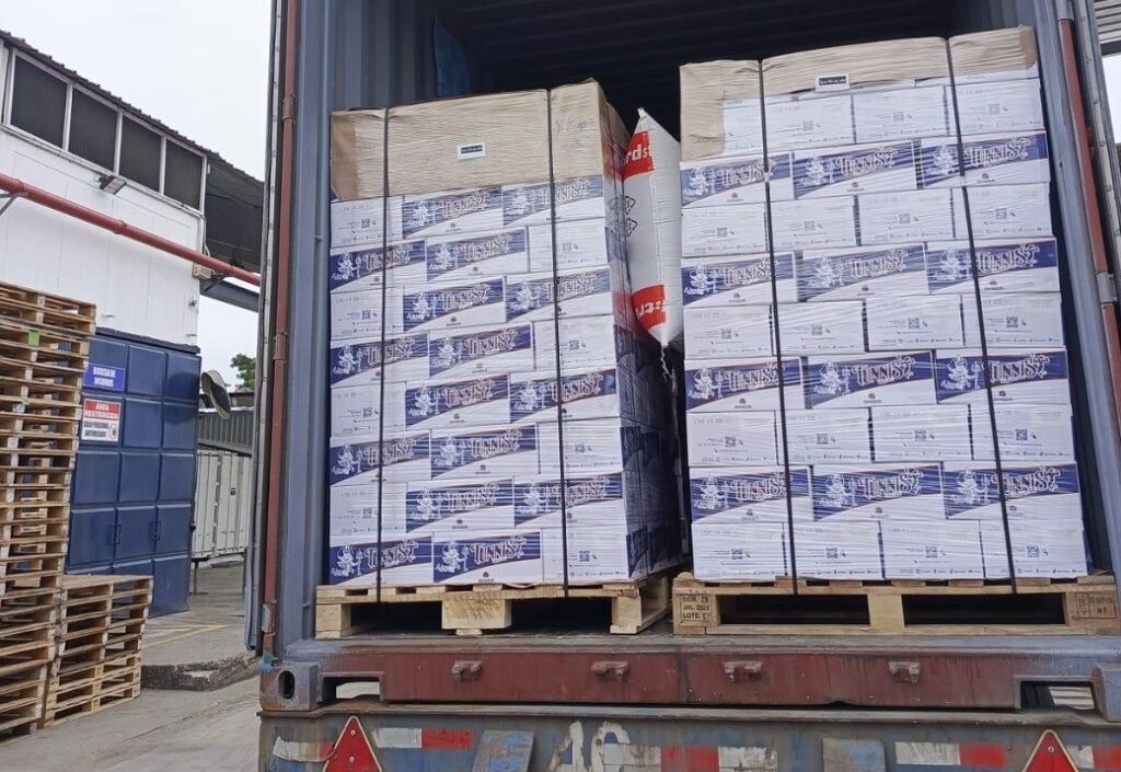 Ecuador concretó en octubre de 2025 su primera exportación masiva de atún enlatado hacia Dubái, Emiratos Árabes Unidos,