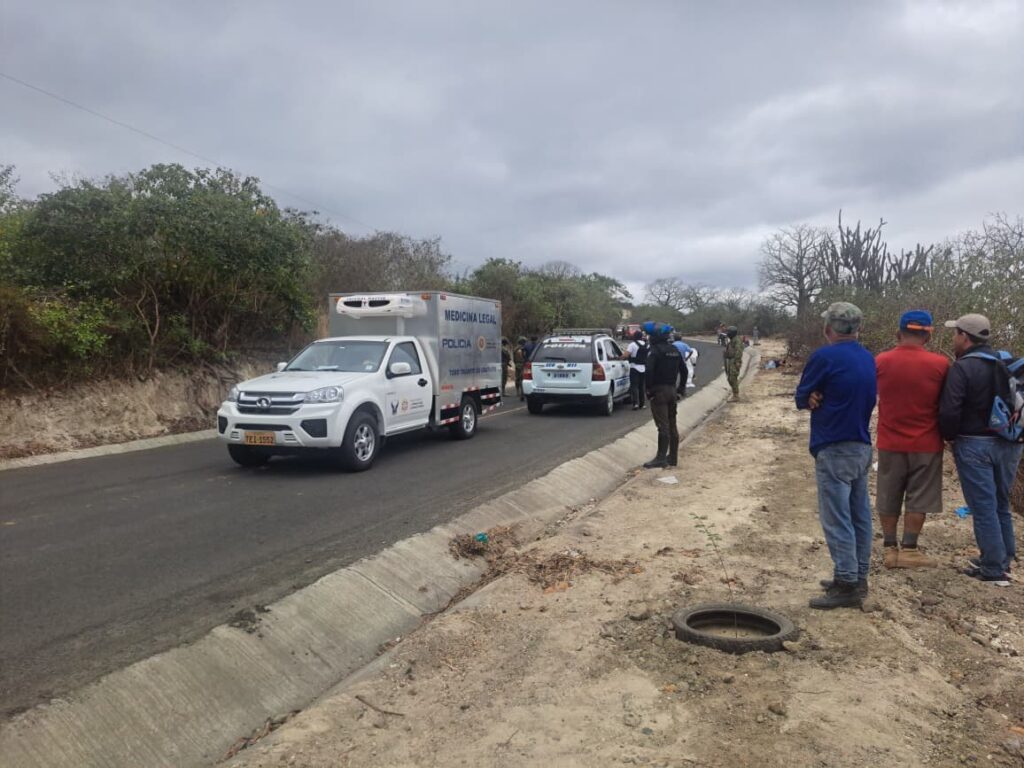 Encuentran a dos hombres sin vida en la Ruta del Choclo, Portoviejo