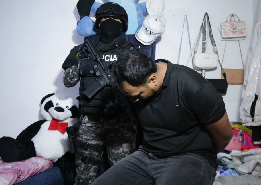 La Policía Nacional capturó a alias 'Gordo Arturo', presunto líder de la organización criminal Los Lobos en Quito.