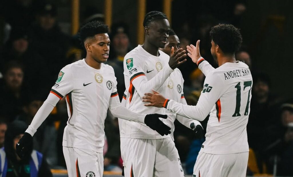 Chelsea con Moisés Caicedo al cambio avanza a cuartos de final en la Carabao Cup.