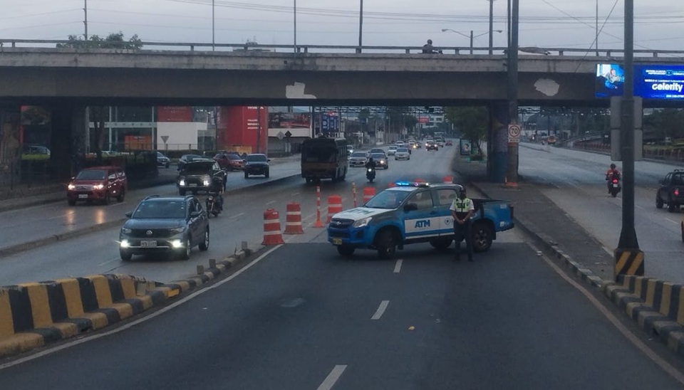 Guayaquil: Se mantienen cierres viales por investigación de atentado